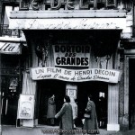 Façade du cinéma le Delta, dans le quartier Barbès de Paris. Cinéma disparu.