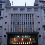 Cinéma Comoedia à Lyon: cinéma d'art et essai. Façade du cinéma datant des années 1940.