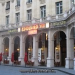 Façade du Théâtre Edouard VII qui accuaillait également des séances de cinéma. Façade du Théâtre Edouard VII qui accuaillait également des séances de cinéma.