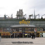 Façade du Pathé Place de Loire à Orléans - www.salles-cinema.com Façade du Pathé Place de Loire à Orléans - www.salles-cinema.com
