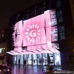Pathé rachète les cinémas Gaumont.